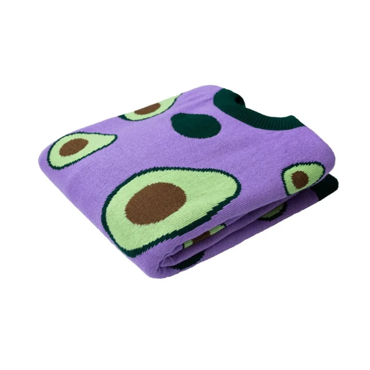 Fioletowy-sweter-w-awokado-Regnis.webp