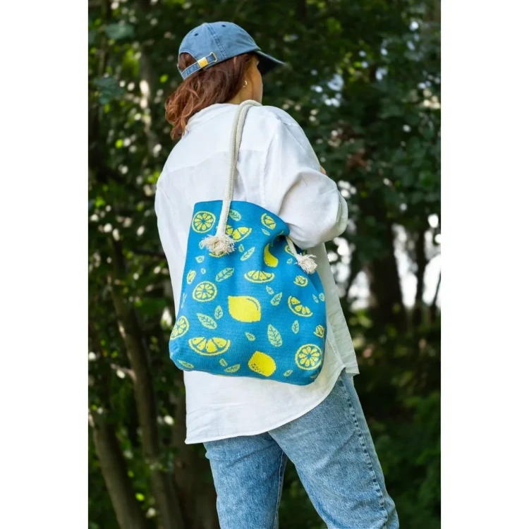 Torebka dziana na ramię, niebieska w cytryny Regnis